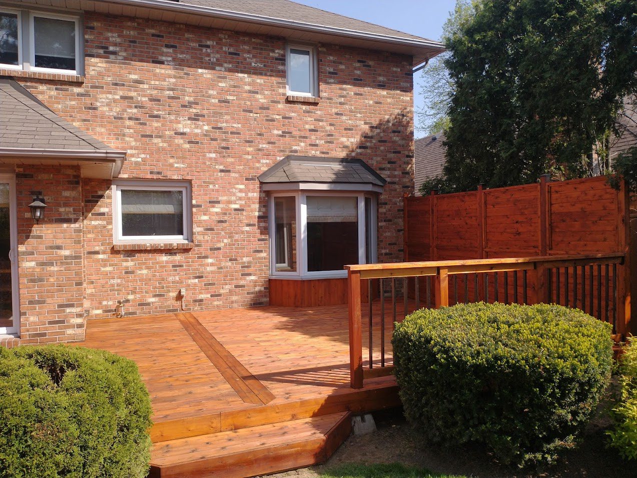 Hamilton Ontario Semi-Transparent Deck Stain on Cedar Wood 